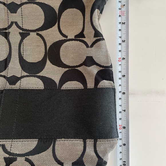 Coach purse - Picture 3 of 9